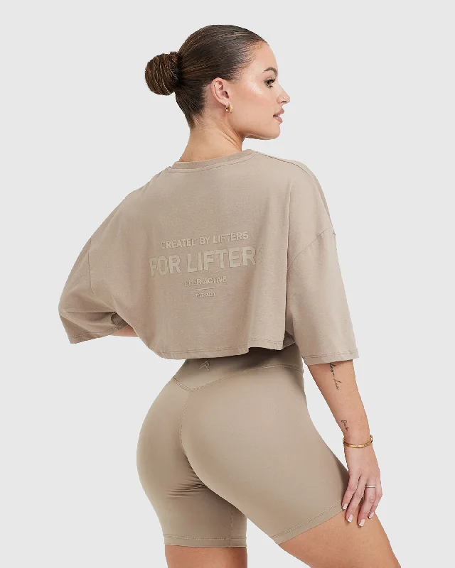 Classic Lifters Graphic Relaxed Crop Lightweight T-Shirt | Sandstone