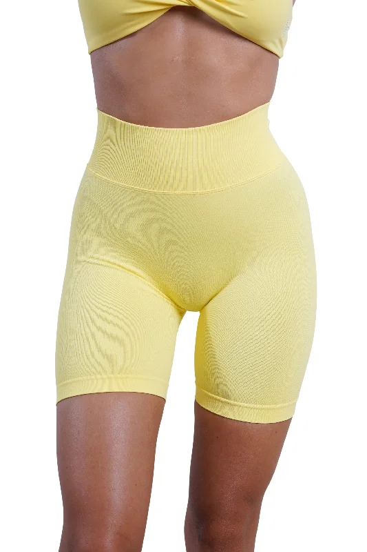 CORE SCRUNCH BIKE SHORTS - YELLOW